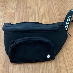 ❤️ Lululemon The Rest is Written Belt Bag 3L